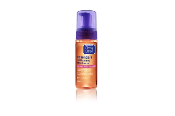 CLEAN & CLEAR Essentials Self Foaming Facial Wash - 150 ml