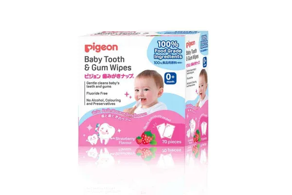 PIGEON Baby Tooth & Gum Wipes, Strawberry Flavour - 70 pcs