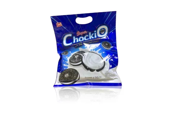 SUPER CHOCKIO Chocolate Cookie with Milk Cream